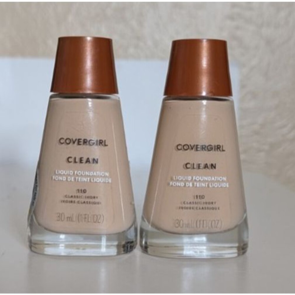 2 Covergirl Clean Liquid Foundation 110 Classic Ivory Original Discontinued Lot